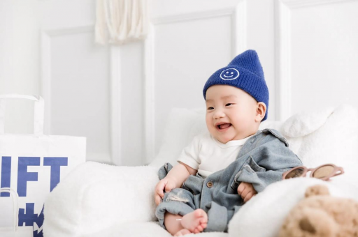 上饶宝宝眼睛红红的